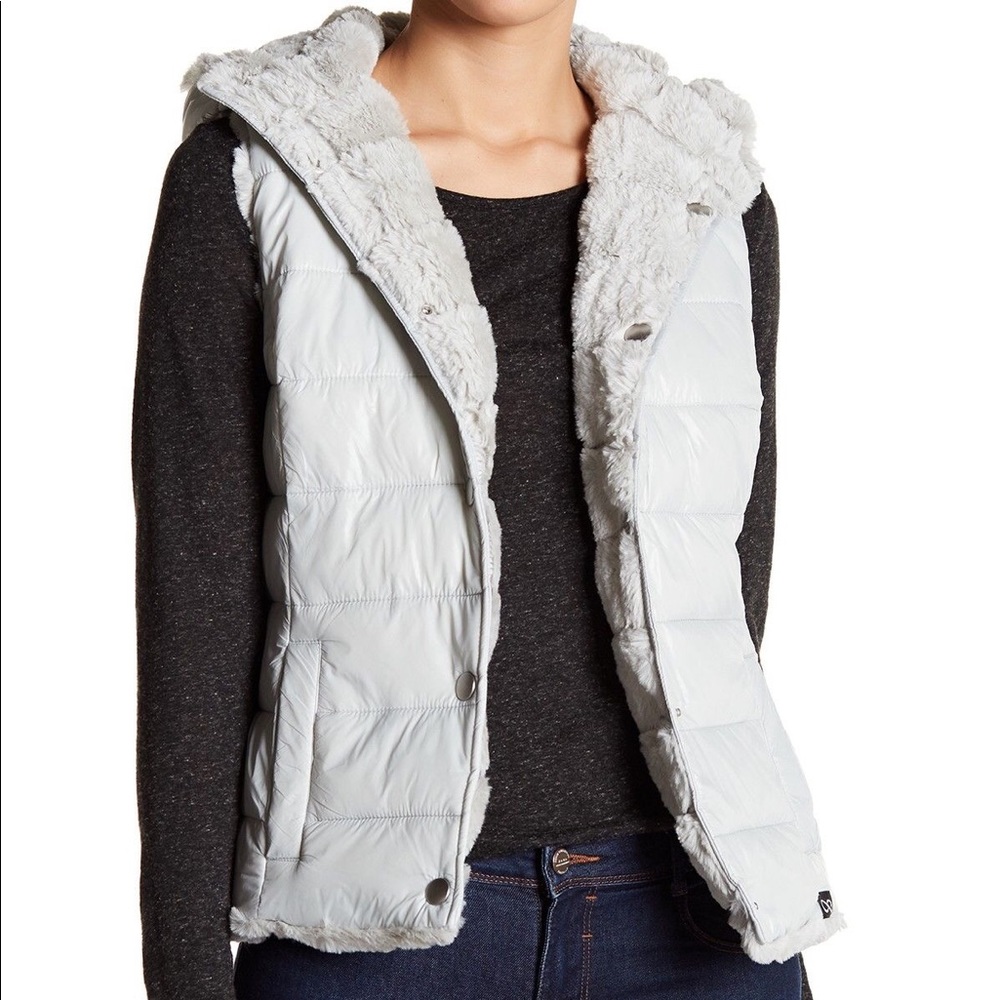 Blanc Noir Packable Front Snap Reversible Vest